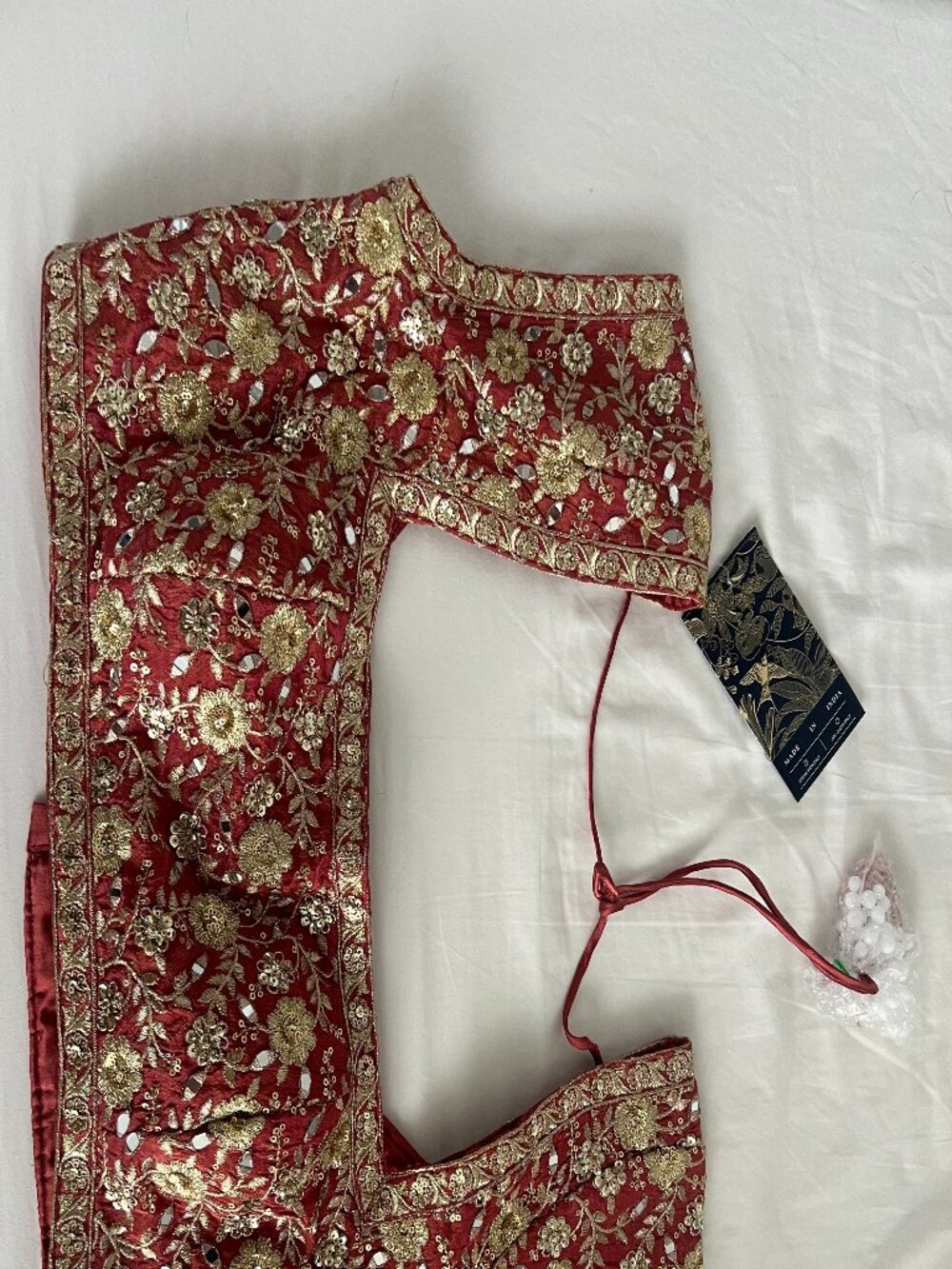 Lashkaraa Pink Ombre Embroidered Tissue Saree (Pre-pleated) - Picture 5 of 7